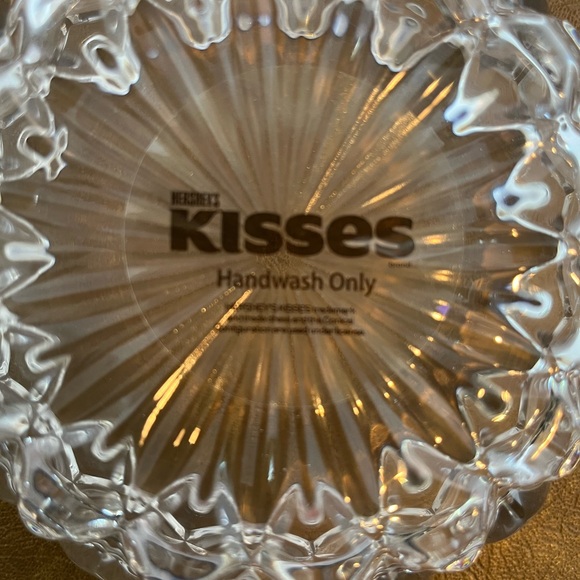 Hershey Kisses Crystal Candy Dish - Picture 9 of 11